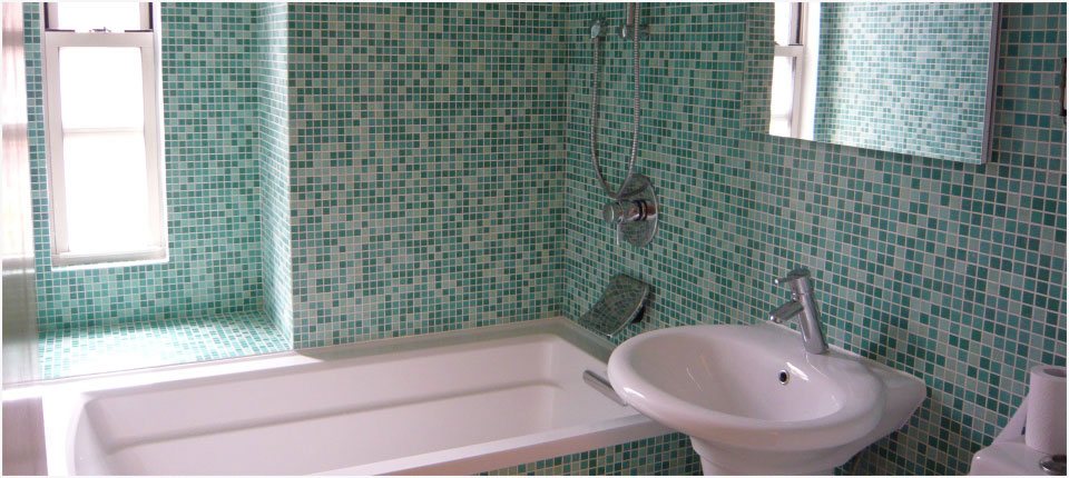 Glass Tile Bathroom Belnd Photo